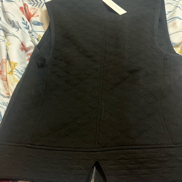 Brand newe with tags cute vest - Picture 2 of 5